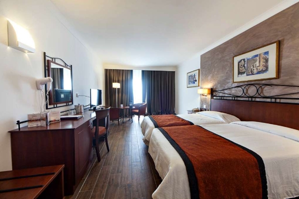 Golden Tulip Vivaldi Hotel